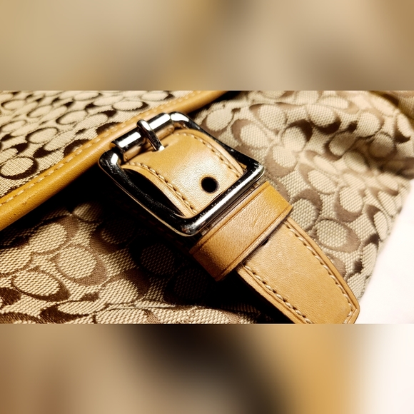 Aunthentic Coach Messenger Bag/bookbag/satchel/Laptop case/Brown Monogram NEW! - Picture 3 of 11